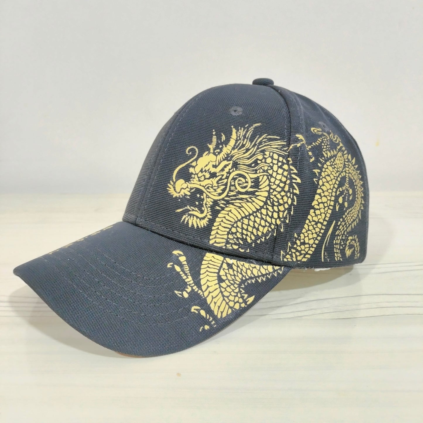 GORRA DE DRAGÓN ORIENTAL