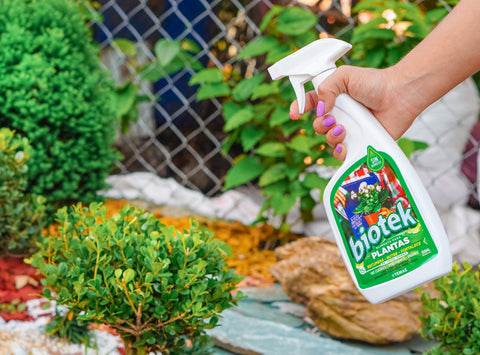 Biotek: Restaurador para Plantas ORGANICO 500 ML
