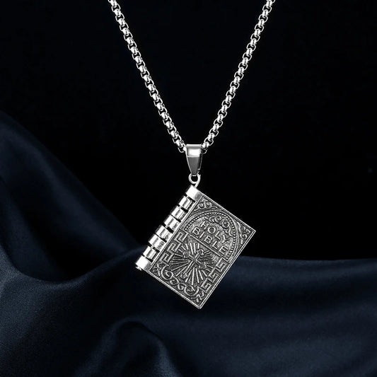 Collar con Mini Biblia  🙏 Lleva a Dios Siempre Contigo